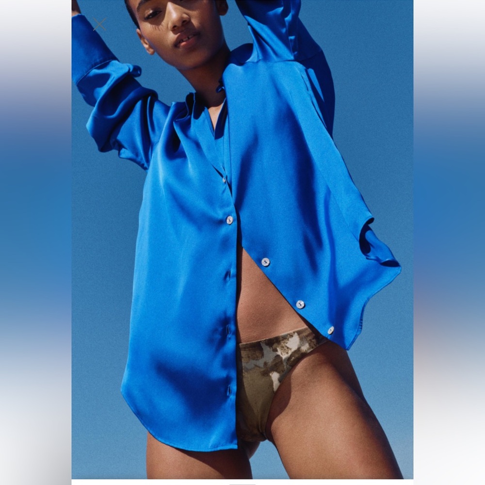 ZARA SATIN EFFECT BASIC SHIRT W